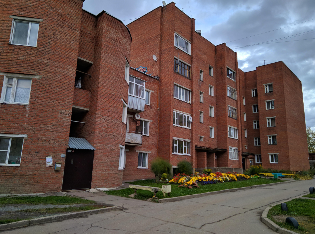 Глазов, Улица Драгунова, 75А (подъезды 2-3)