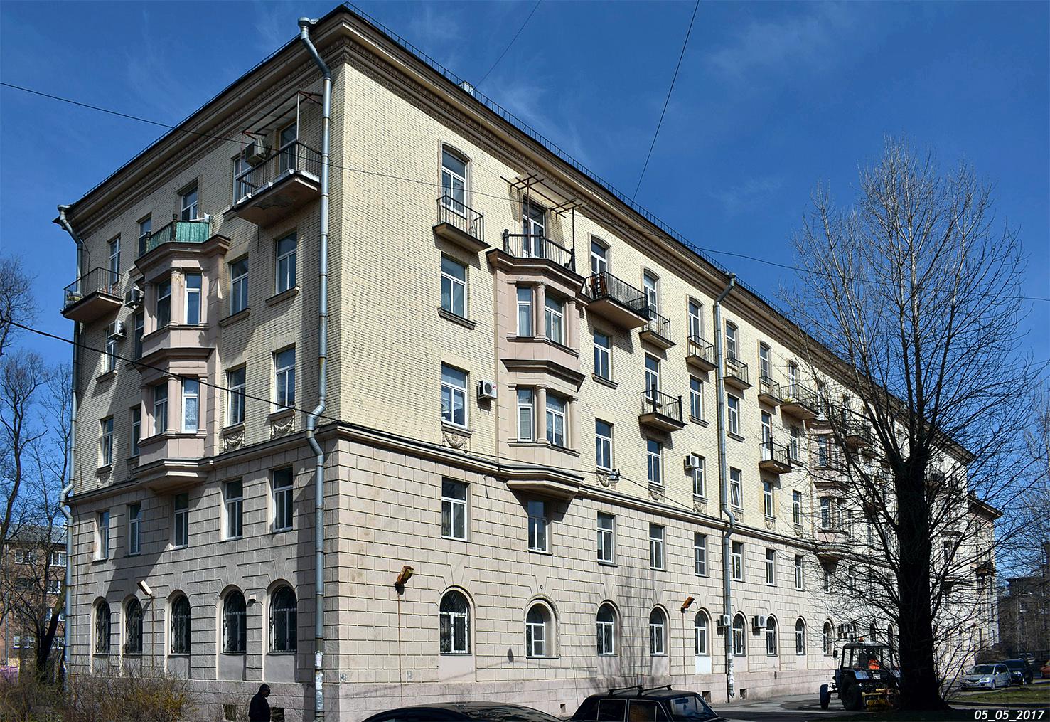 Peterburi, Улица Полярников, 11