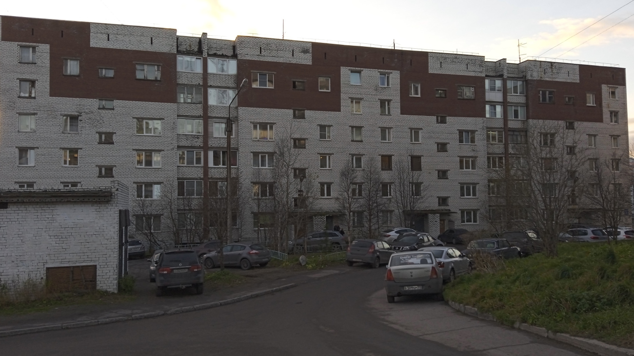 Мурманск, Улица Капитана Пономарева, 9 корп. 4
