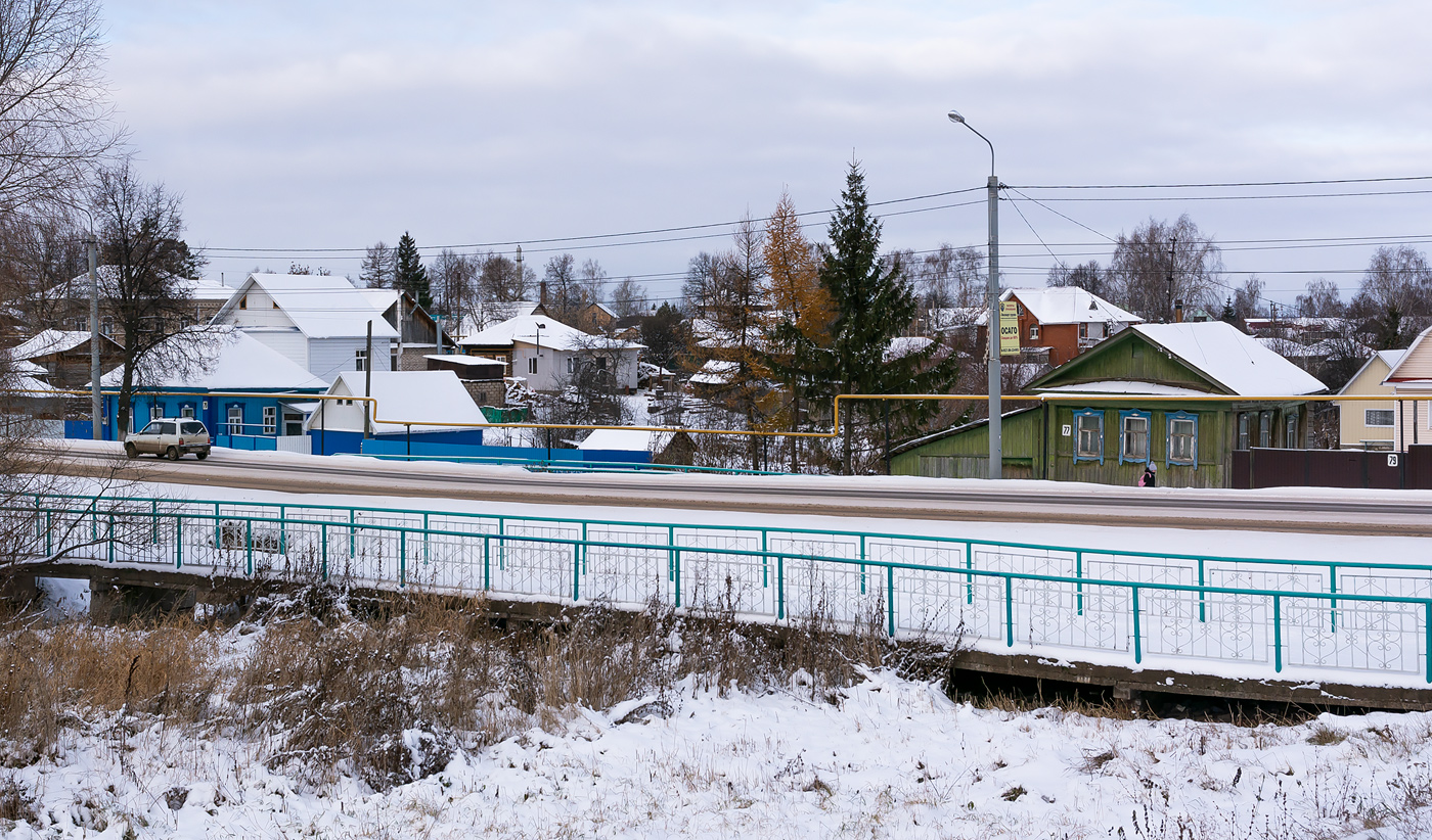 Бирск, Улица Мира, 75; Улица Мира, 77; Улица Мира, Пешеходный мост