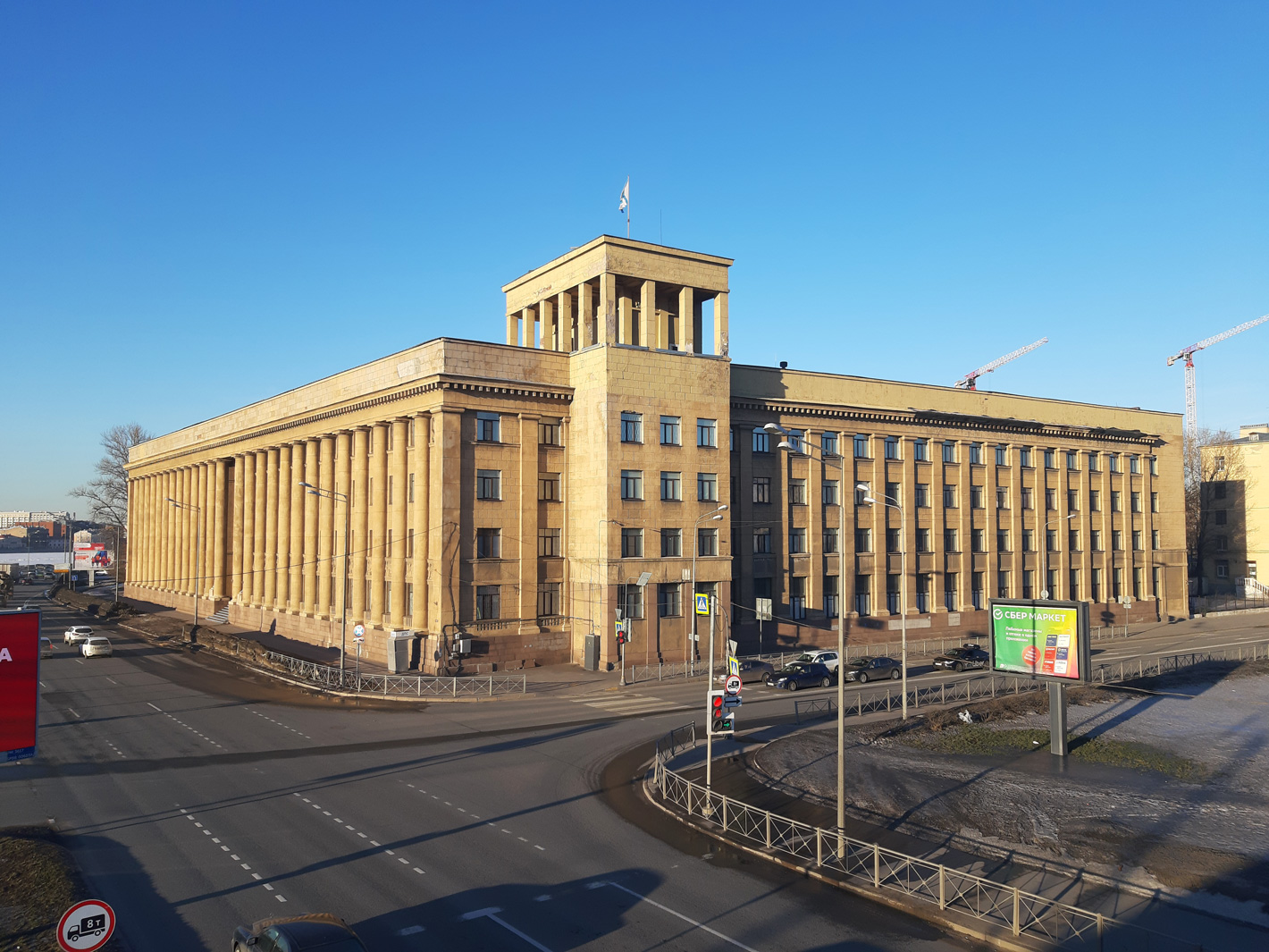 Санкт-Петербург, Заневский проспект, 2 / Малоохтинский проспект, 80