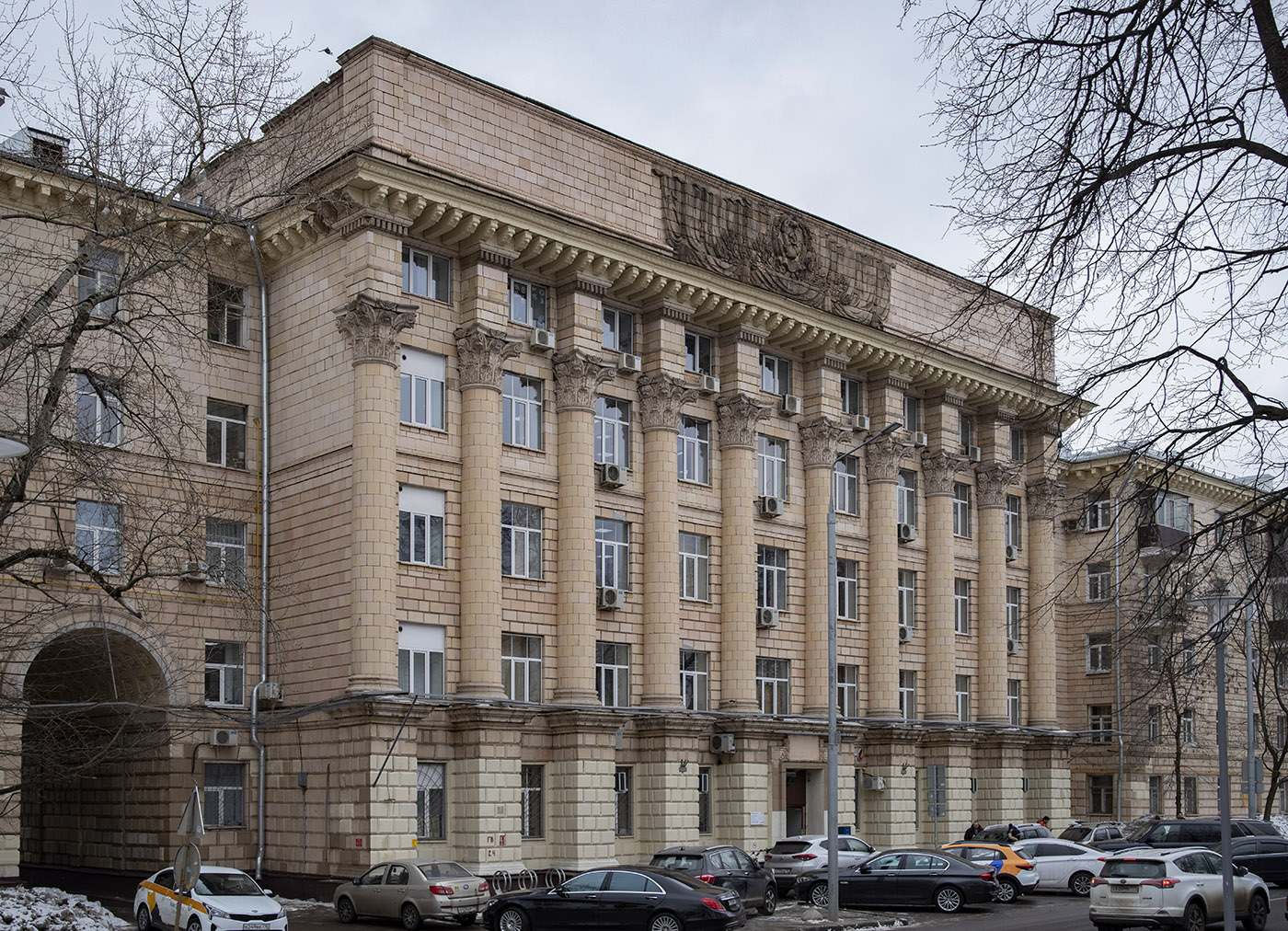 Москва, Улица Маршала Неделина, 40