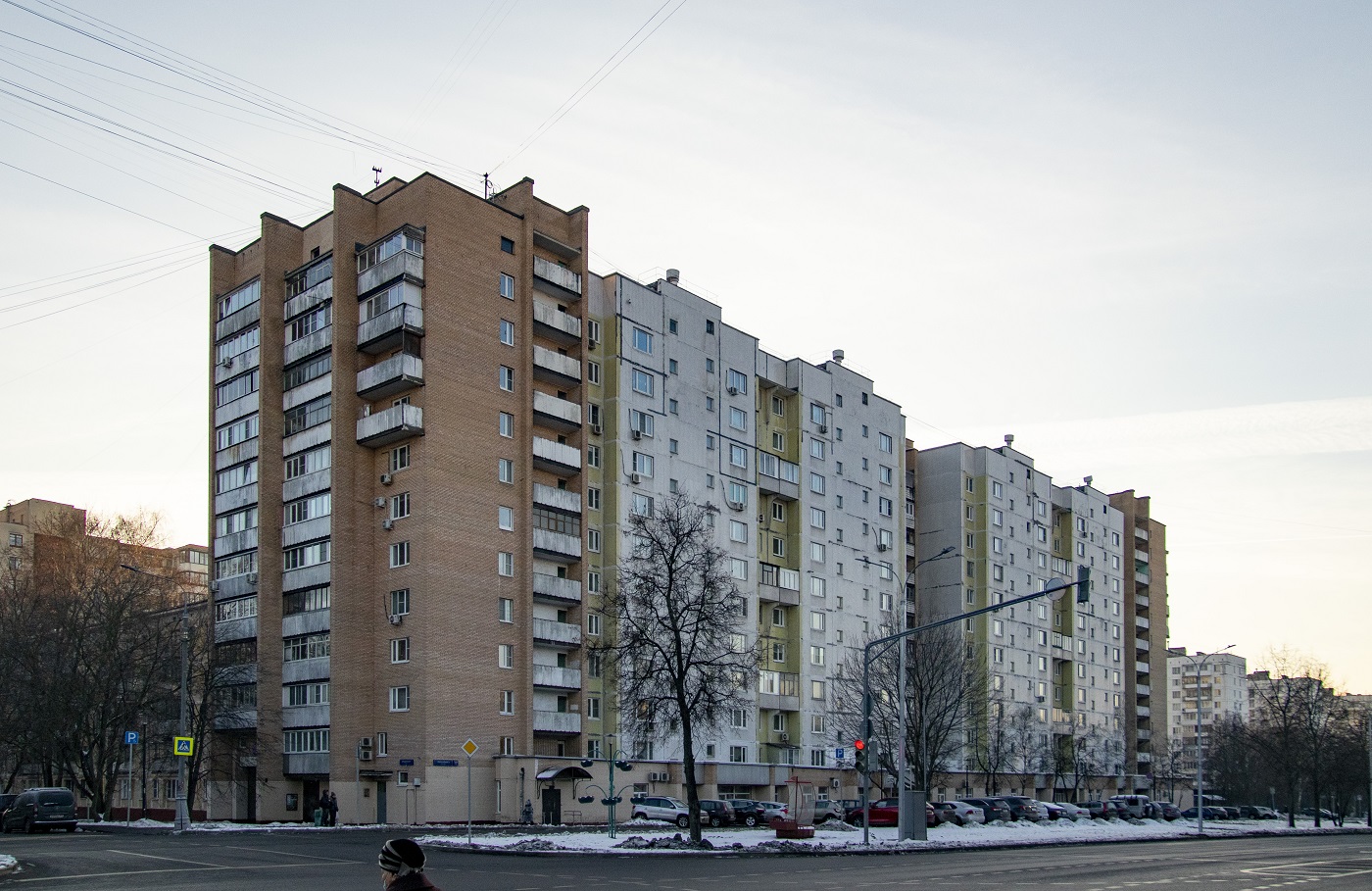 Москва, Бульвар Яна Райниса, 17 (подъезд 6); Бульвар Яна Райниса, 17 (подъезды 2–5)