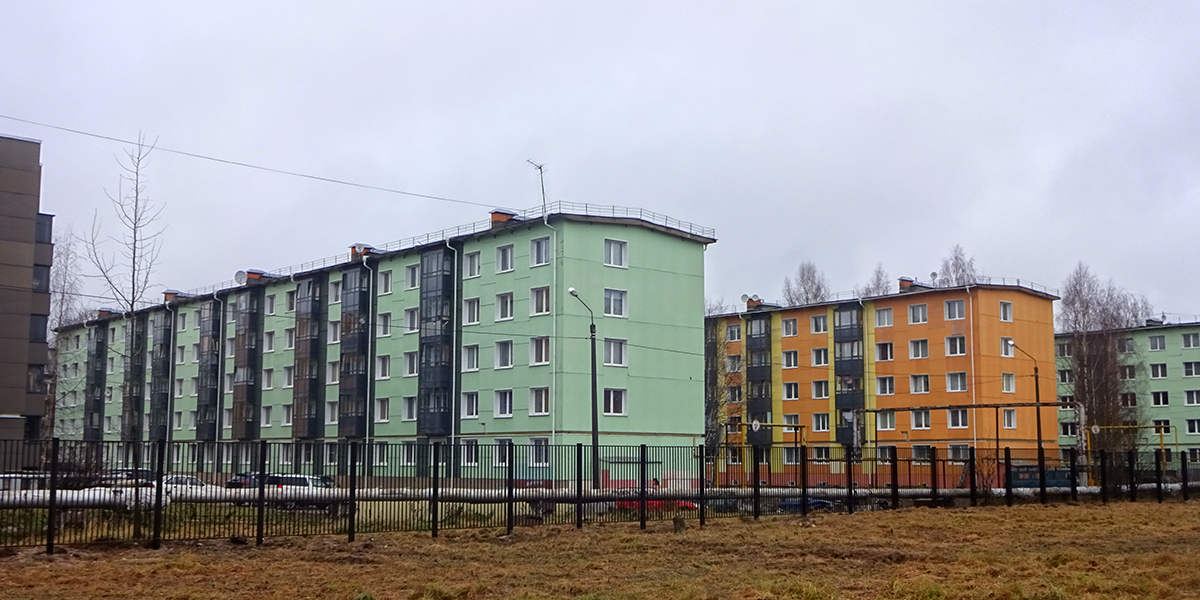 Мирный, Улица Ломоносова, 12; Улица Ломоносова, 14