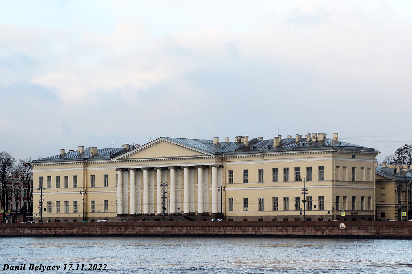Санкт-Петербург, Университетская набережная, 5