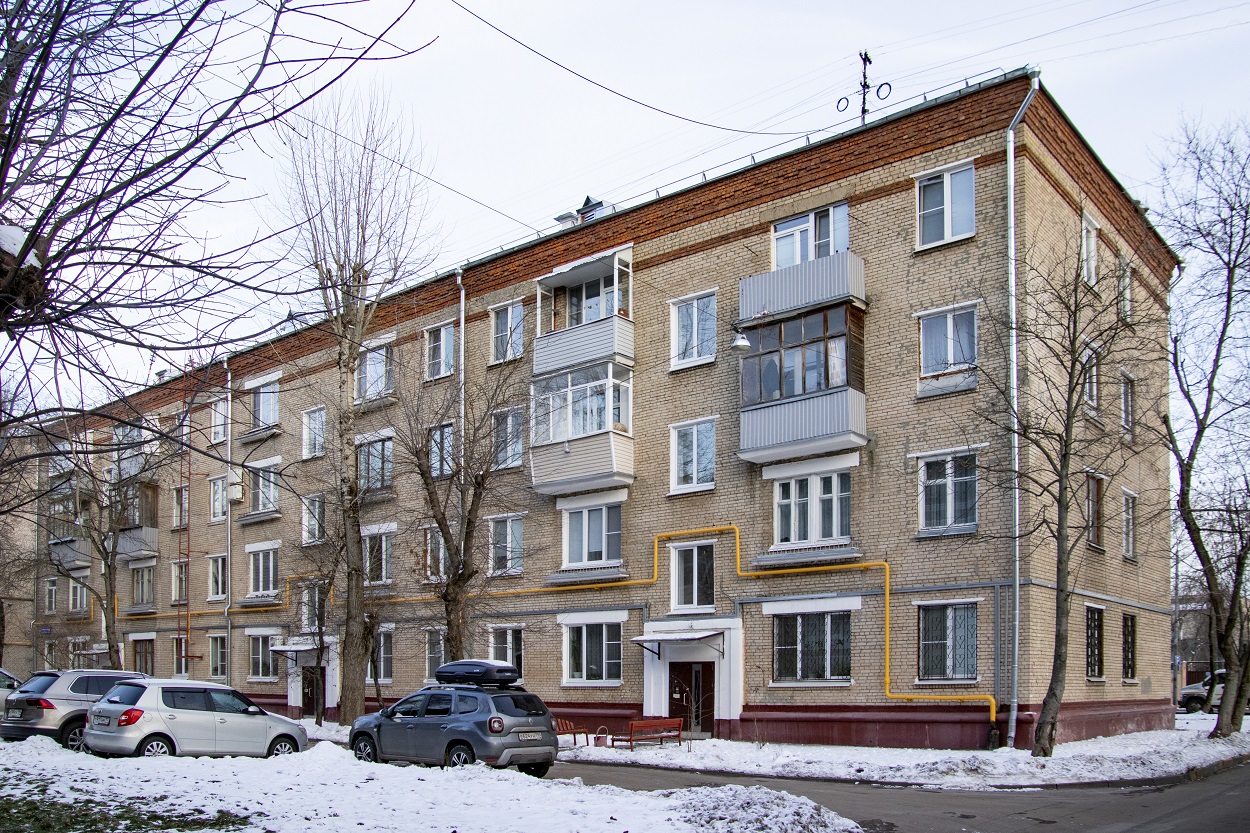 Москва, Новопоселковая улица, 13