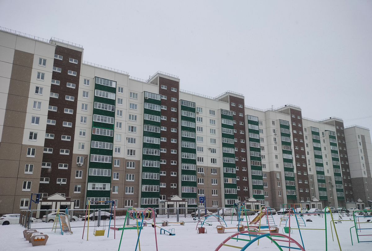 Омск, 24-я Северная улица, 93 корп. 4; 24-я Северная улица, 93 корп. 2