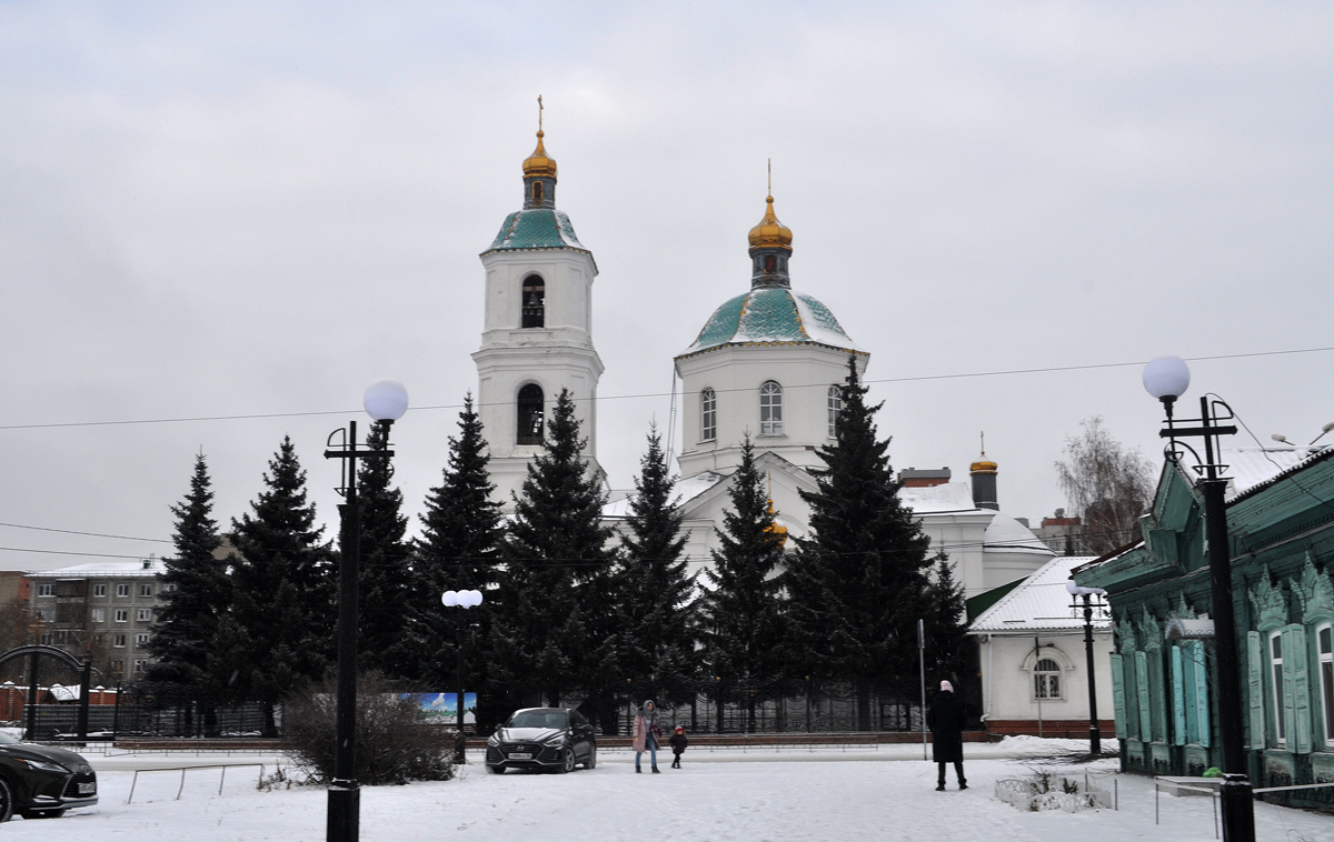Омск, Тарская улица, 33; Тарская улица, 33/2