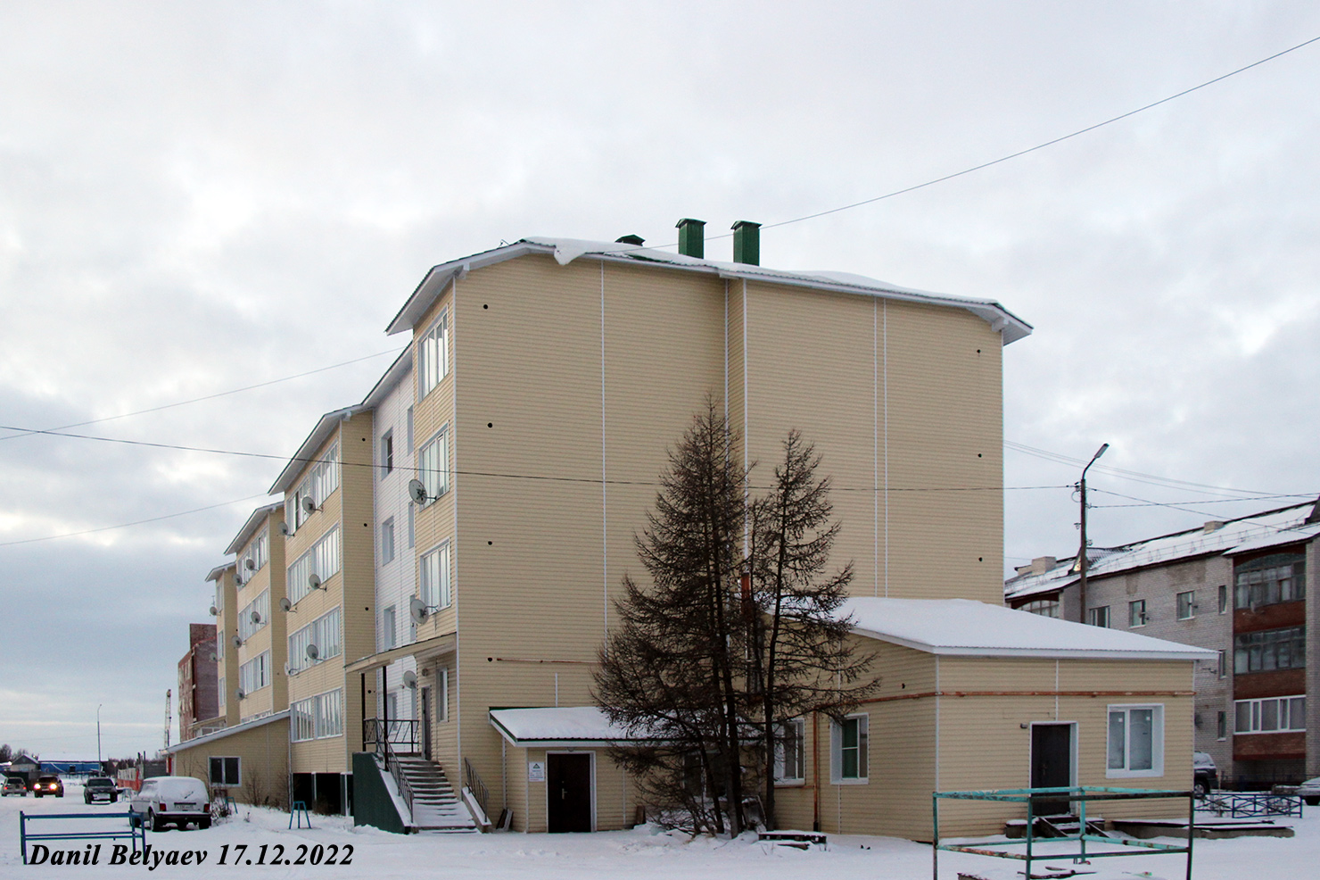 Искателей, Улица Россихина, 11