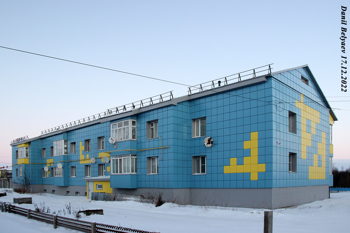 Искателей, Улица Губкина, 30