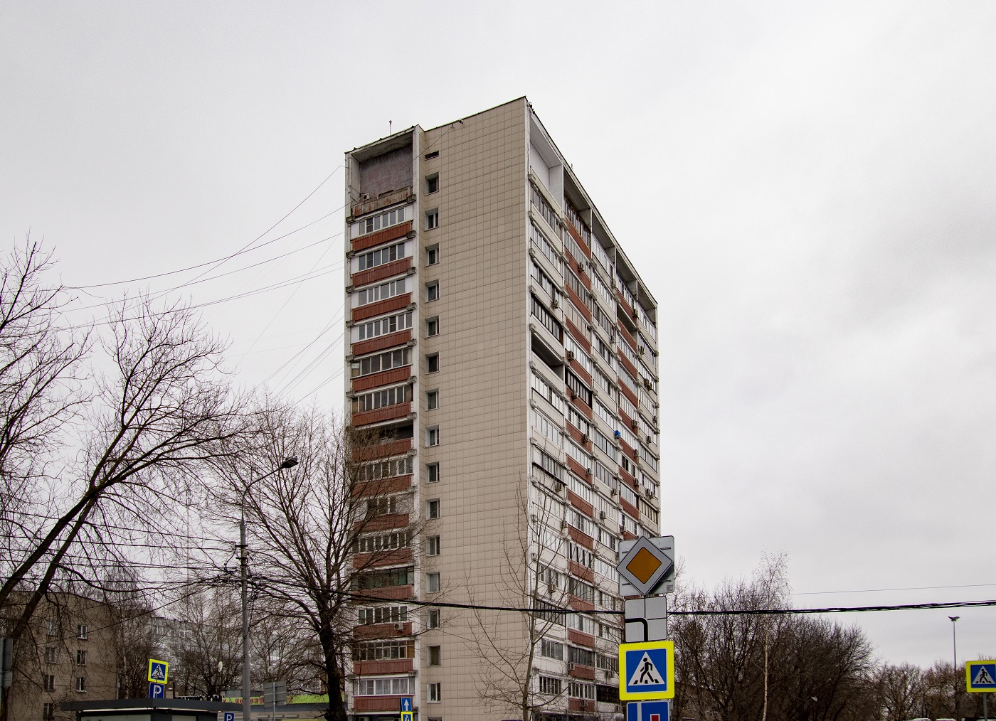 Москва, Тушинская улица, 13