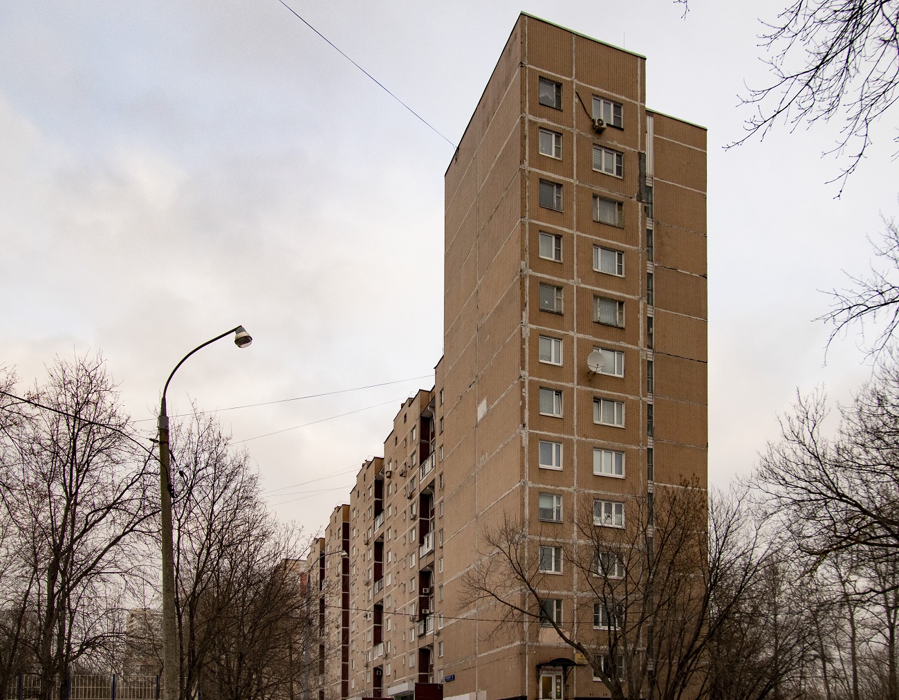 Москва, Большая Набережная улица, 1 (подъезды 3–6)