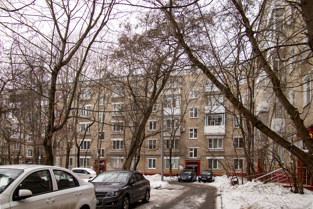 Moskva, Улица Свободы, 6 / Тушинская улица, 3