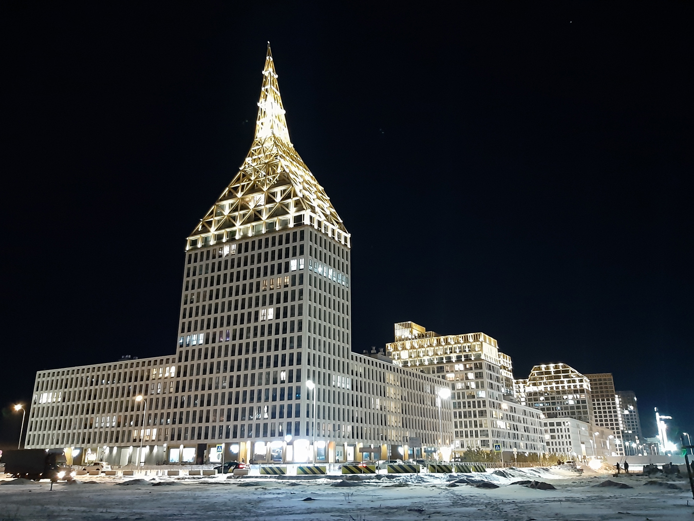 Санкт-Петербург, Улица Челюскина, 2