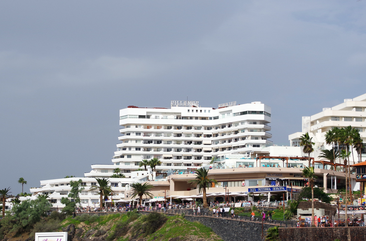Санта-Крус-де-Тенерифe, Playa de la Américas, Avenida Pueblo Panaria, 25