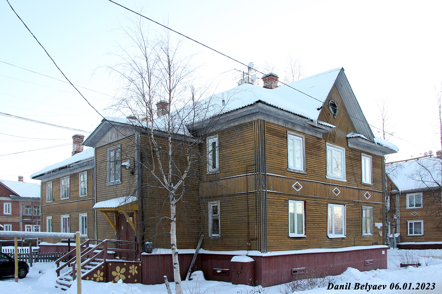 Архангельск, Корпусная улица, 1 / Кемская улица, 6