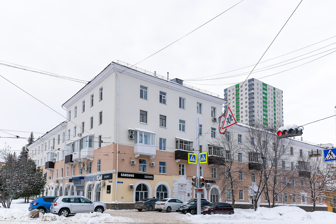 Ufa, Кольцевая улица, 43 / Улица Мира, 43