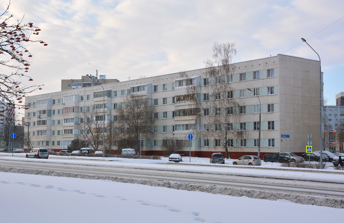 Набережные Челны, Улица Хади Такташа, 17 Набережные Челны, Улица Хади Такташа, 17