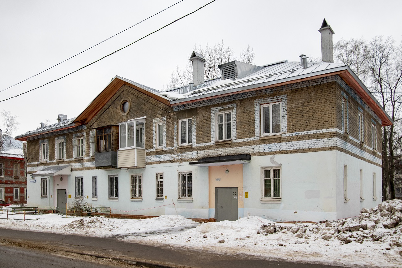 Дзержинский, Улица Строителей, 16