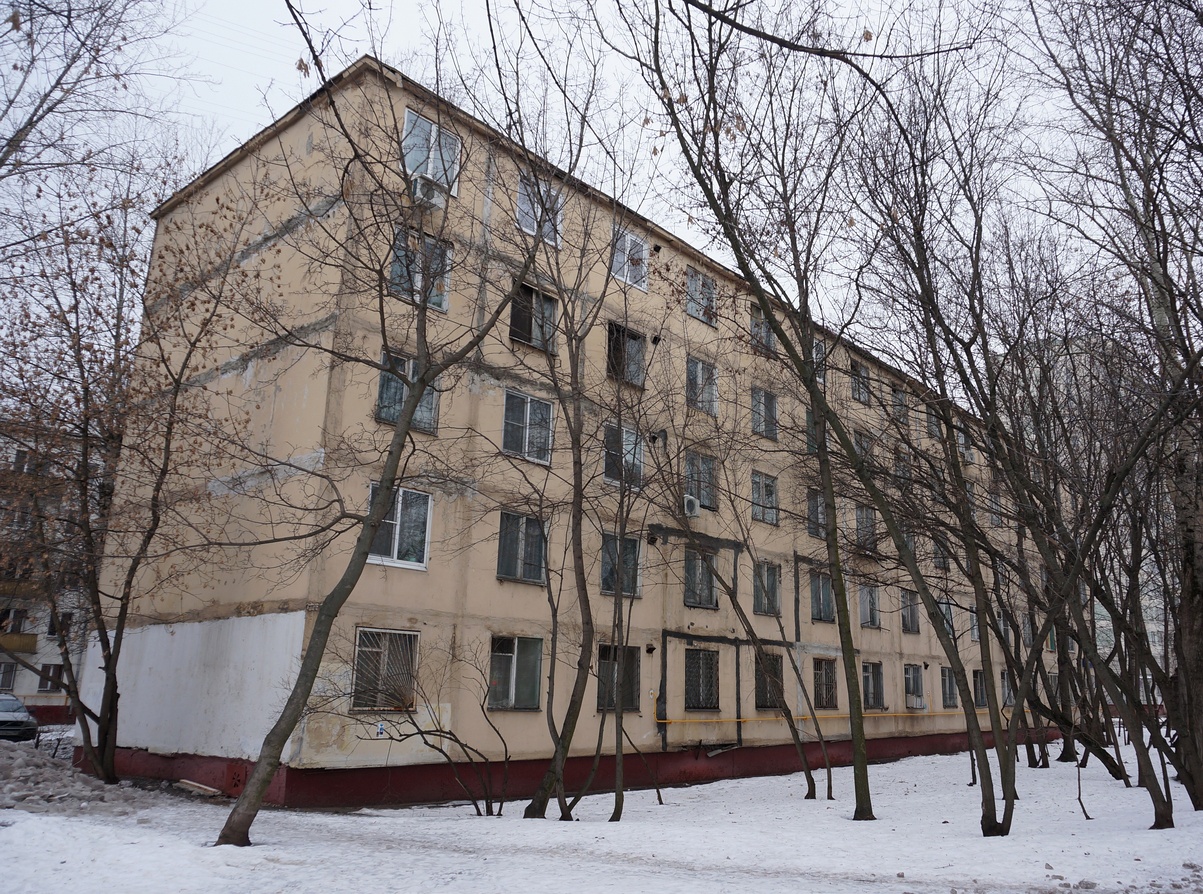 Москва, Улица Маршала Чуйкова, 18 / Улица Юных Ленинцев, 50