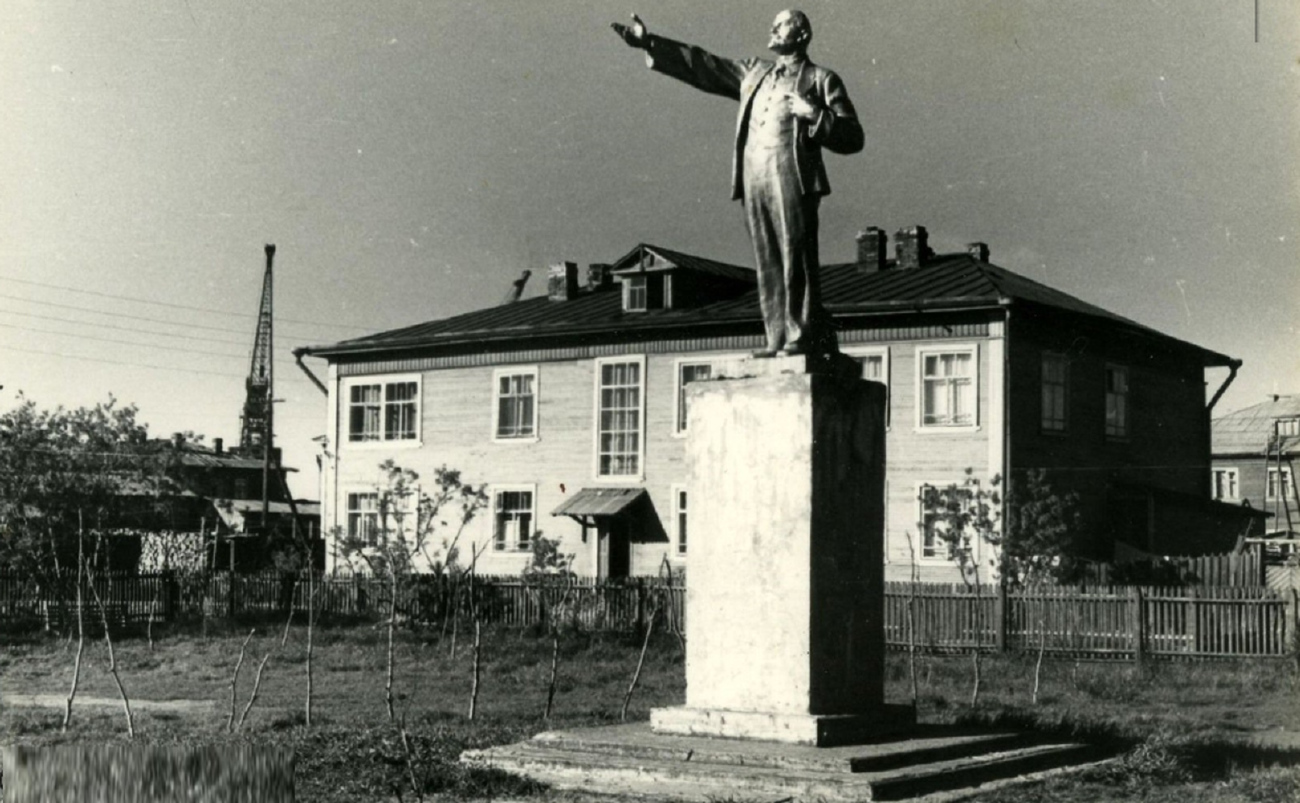 Нарьян-Мар, Улица Выучейского, 7 / Улица Сапрыгина, 8