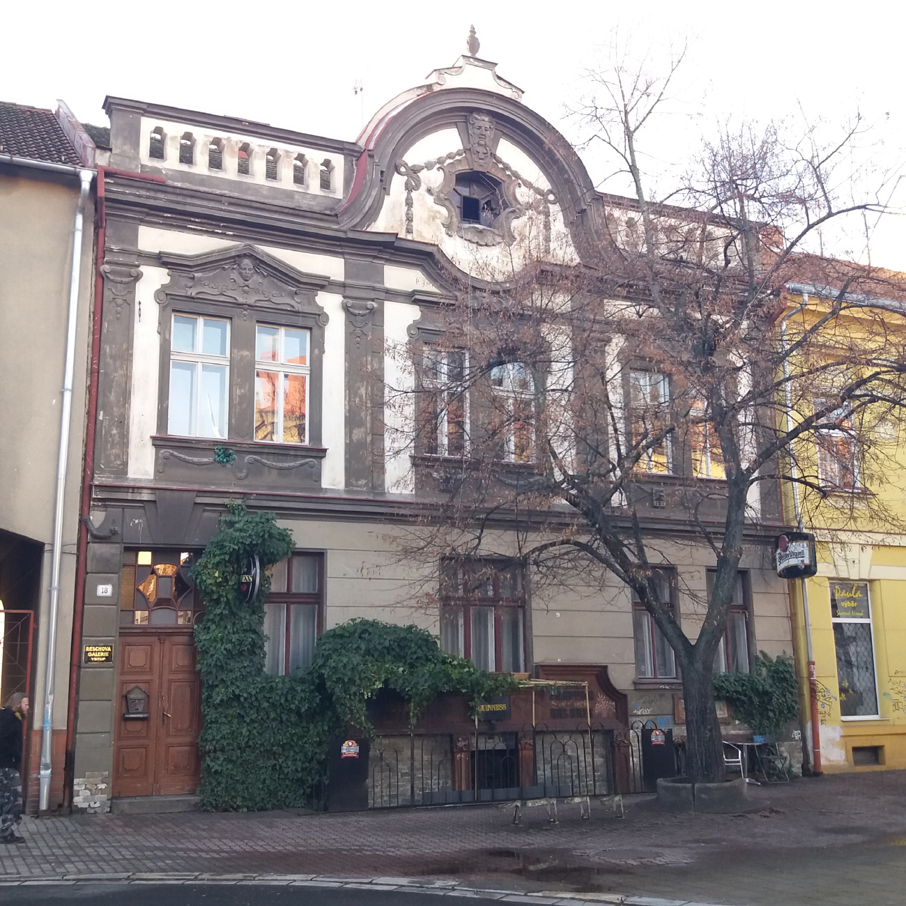 Пардубице, Bratranců Veverkových, 816