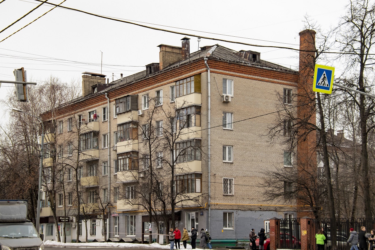 Москва, Онежская улица, 1 / 1-й Лихачёвский переулок, 2