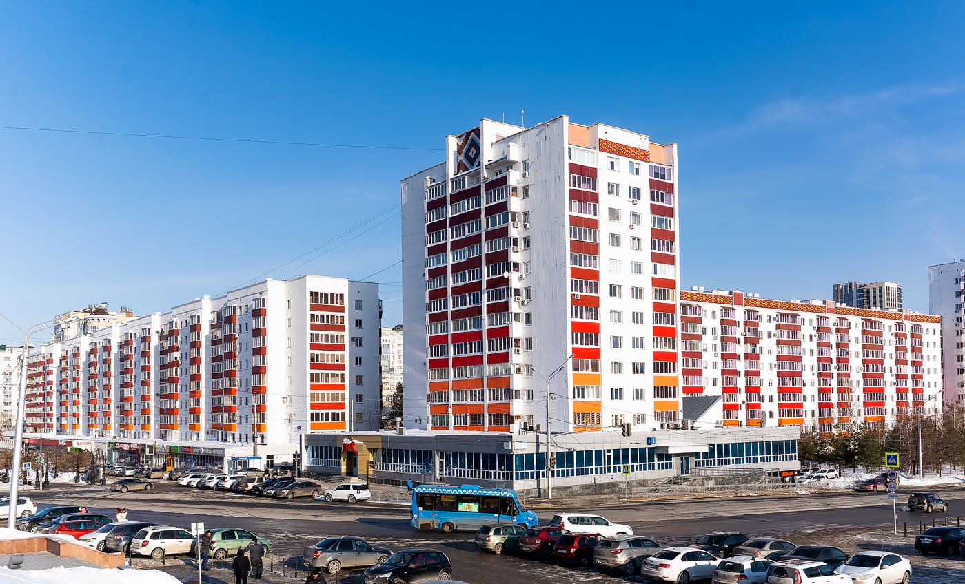 Ufa, Улица Мажита Гафури, 6; Улица Мажита Гафури, 4; Улица Мажита Гафури, 2 / Улица Заки Валиди, 1; Улица Заки Валиди, 3