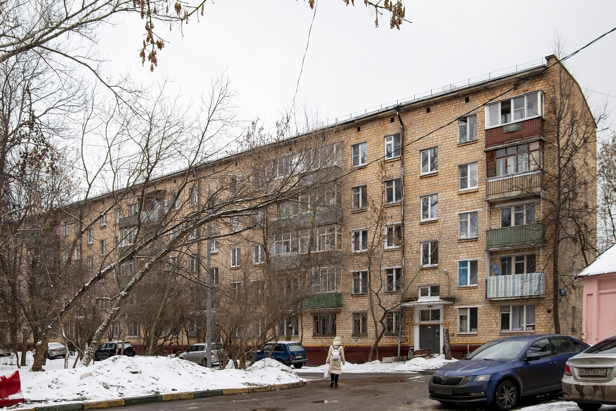 Москва, Нарвская улица, 1