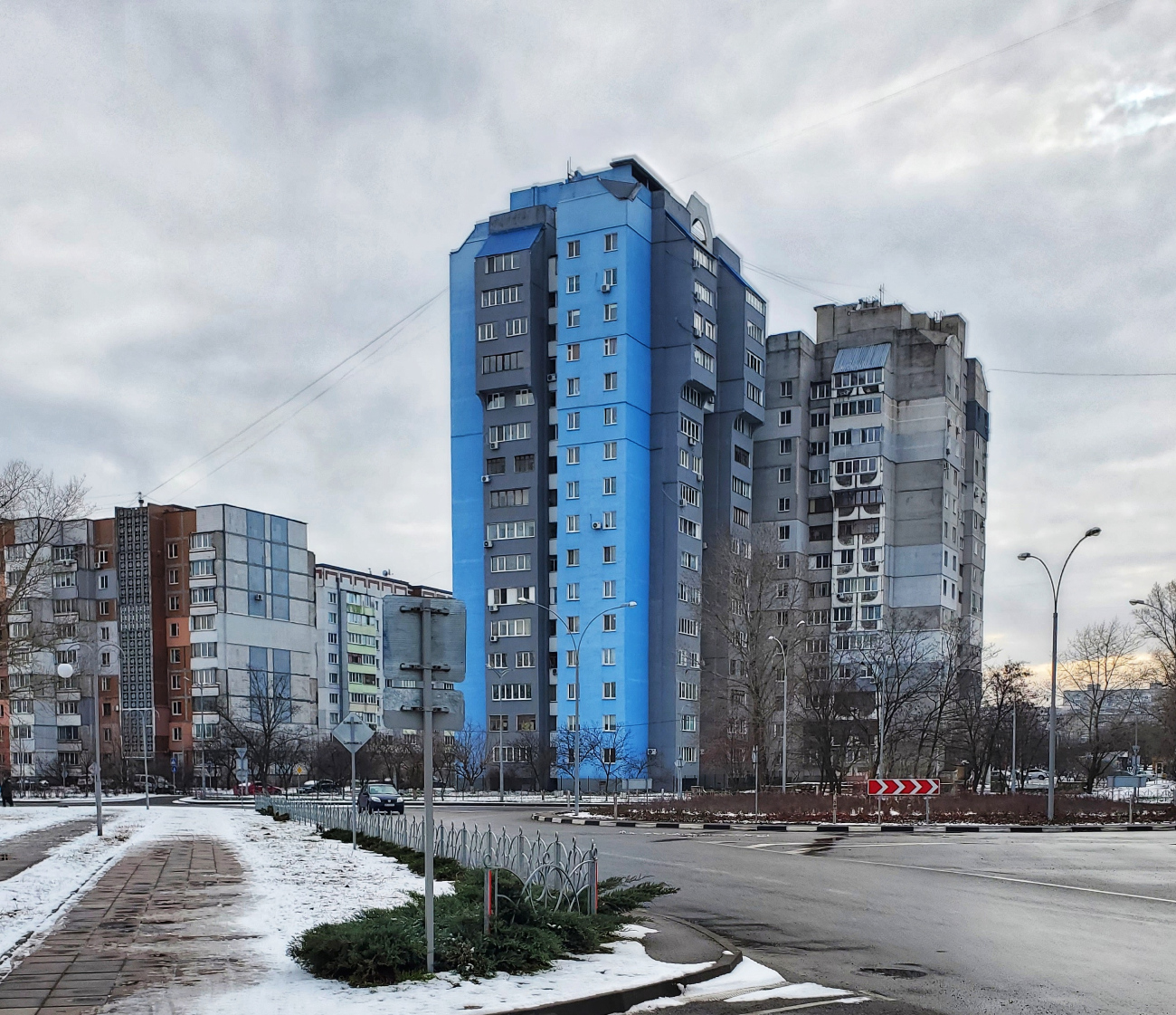 Черкассы, Улица Защитников Азовстали, 1; Улица Защитников Азовстали, 3
