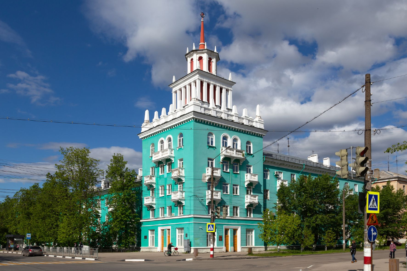Дзержинск, Улица Маяковского, 14 / Проспект Чкалова, 12
