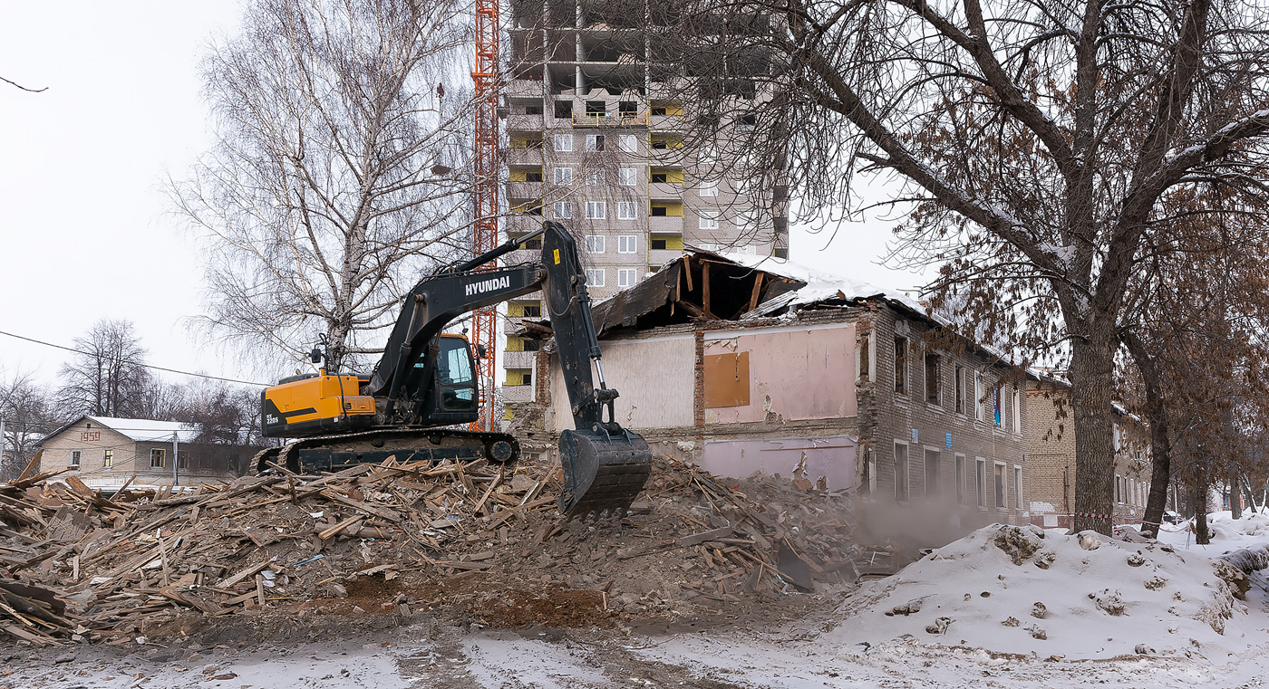 Уфа, Улица Коммунаров, 13
