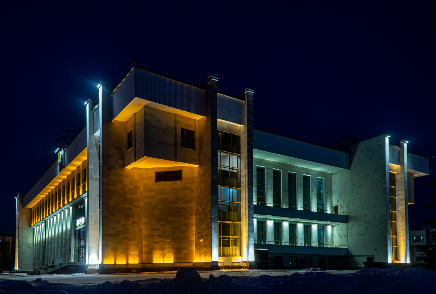 Уфа, Улица Заки Валиди, 40 / Советская улица, 4