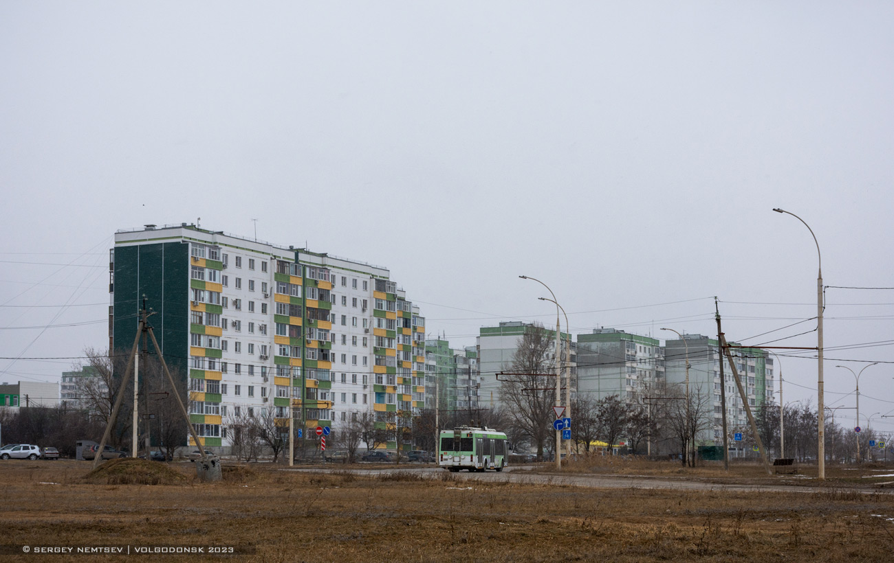 Волгодонск, Лазоревый проспект, 28; Лазоревый проспект, 24
