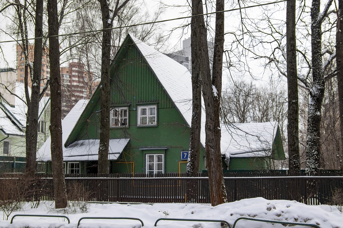 Москва, Улица Сурикова, 7