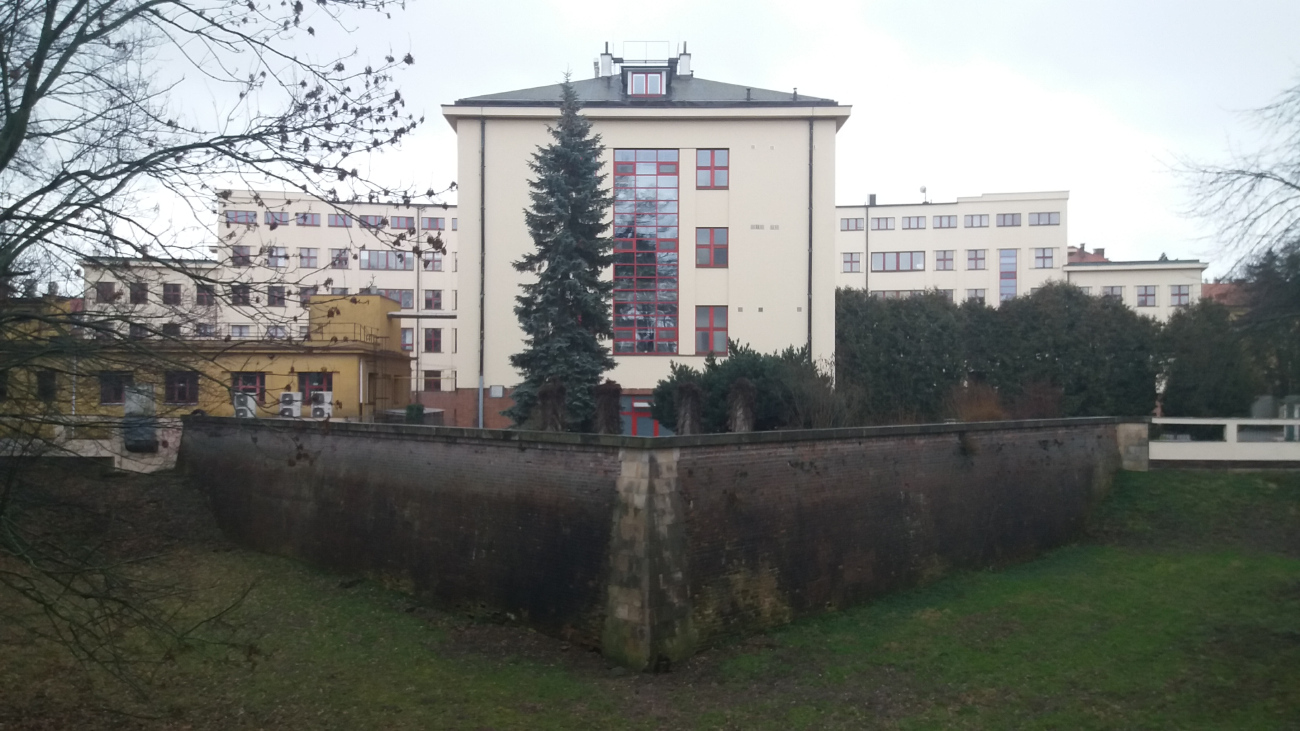 Градец-Кралове, Šimkova, 870