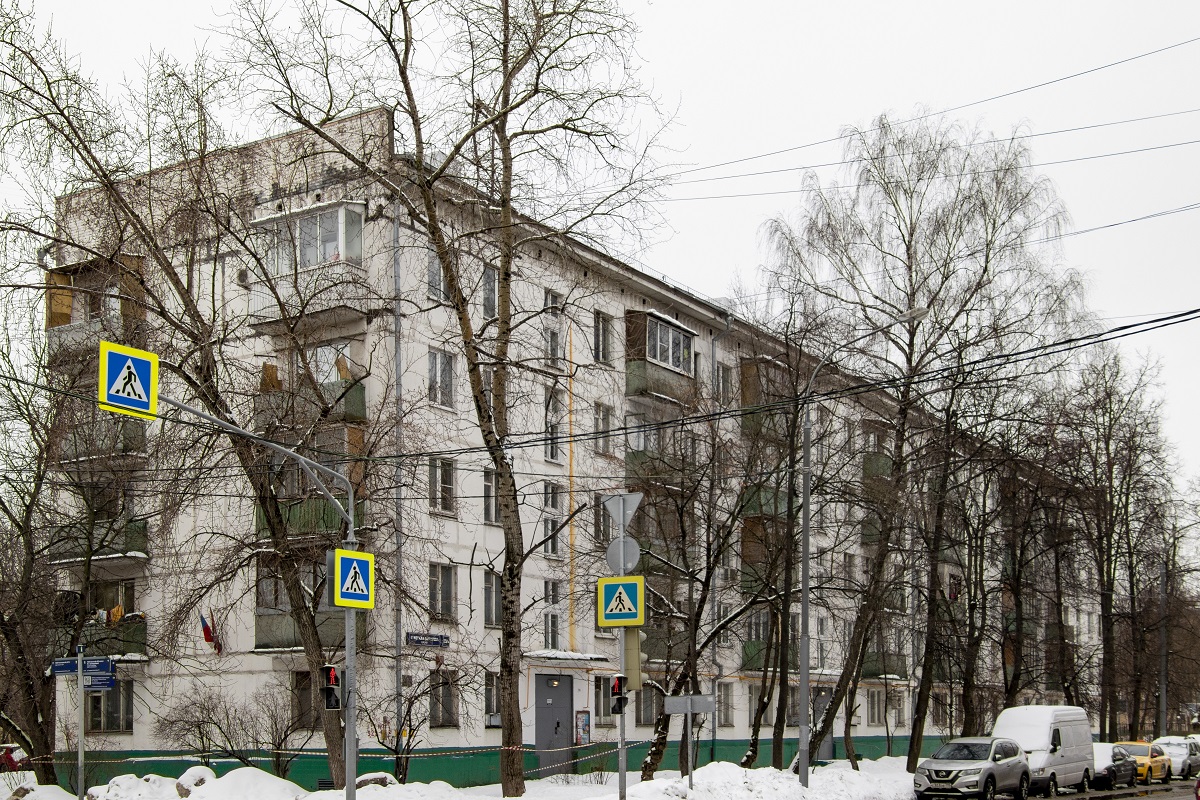 Москва, Улица Генерала Рычагова, 28 / 4-й Новомихалковский проезд, 9