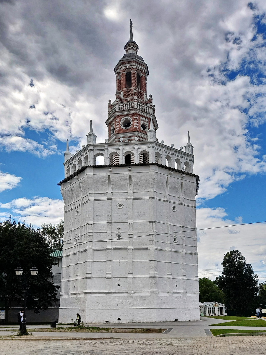 Sergiev Posad, Свято-Троицкая Сергиева лавра, Уточья башня