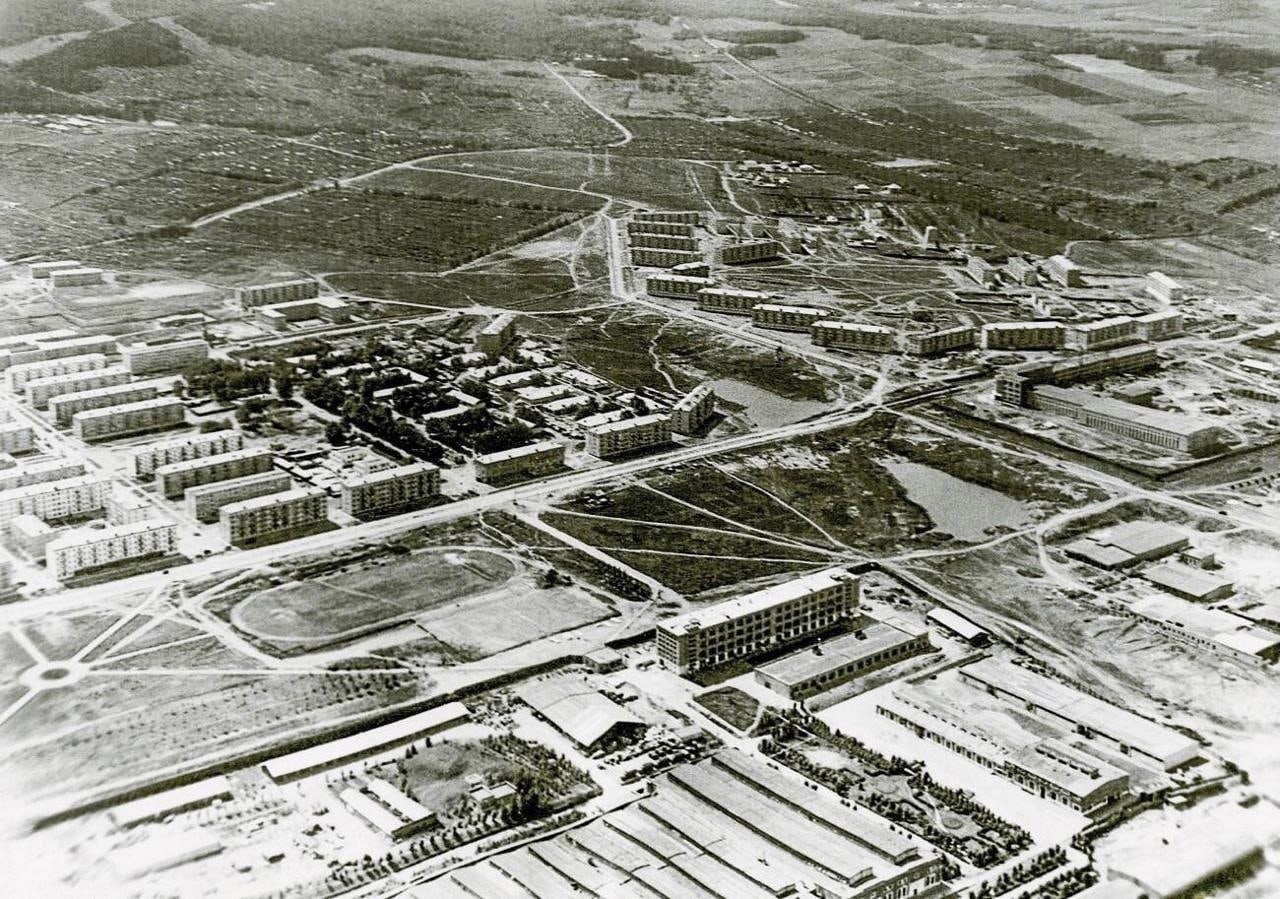 Красноярск, Телевизорная улица, 1 стр. 11; Высотная улица, 2; Высотная улица, 3; Высотная улица, 5; Высотная улица, 7; Высотная улица, 9; Высотная улица, 11; Высотная улица, 13; 1-я Хабаровская улица, 3; 2-я Хабаровская улица, 12; Улица Можайского, 7; Улица Можайского, 3; Улица Можайского, 5; Улица Можайского, 4; Улица Можайского, 6; Улица Можайского, 8; Улица Можайского, 12; Улица Можайского, 14; Улица Можайского, 16; Улица Крупской, 2; Улица Крупской, 4; Улица Крупской, 6; Улица Крупской, 8; Высотная улица, 19; Высотная улица, 21; Высотная улица, 23; Высотная улица, 25; Улица Курчатова, 12; Улица Курчатова, 10; Улица Курчатова, 9; Улица Курчатова, 7; Улица Курчатова, 15/2; Улица Курчатова, 15/1. Красноярск — Панорамы