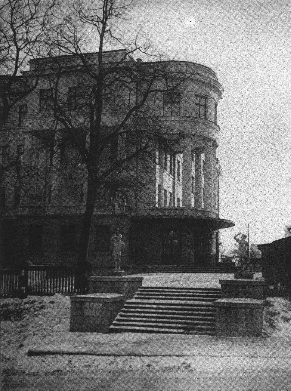 Минск, Красноармейская улица, 11 / Улица Кирова, 30