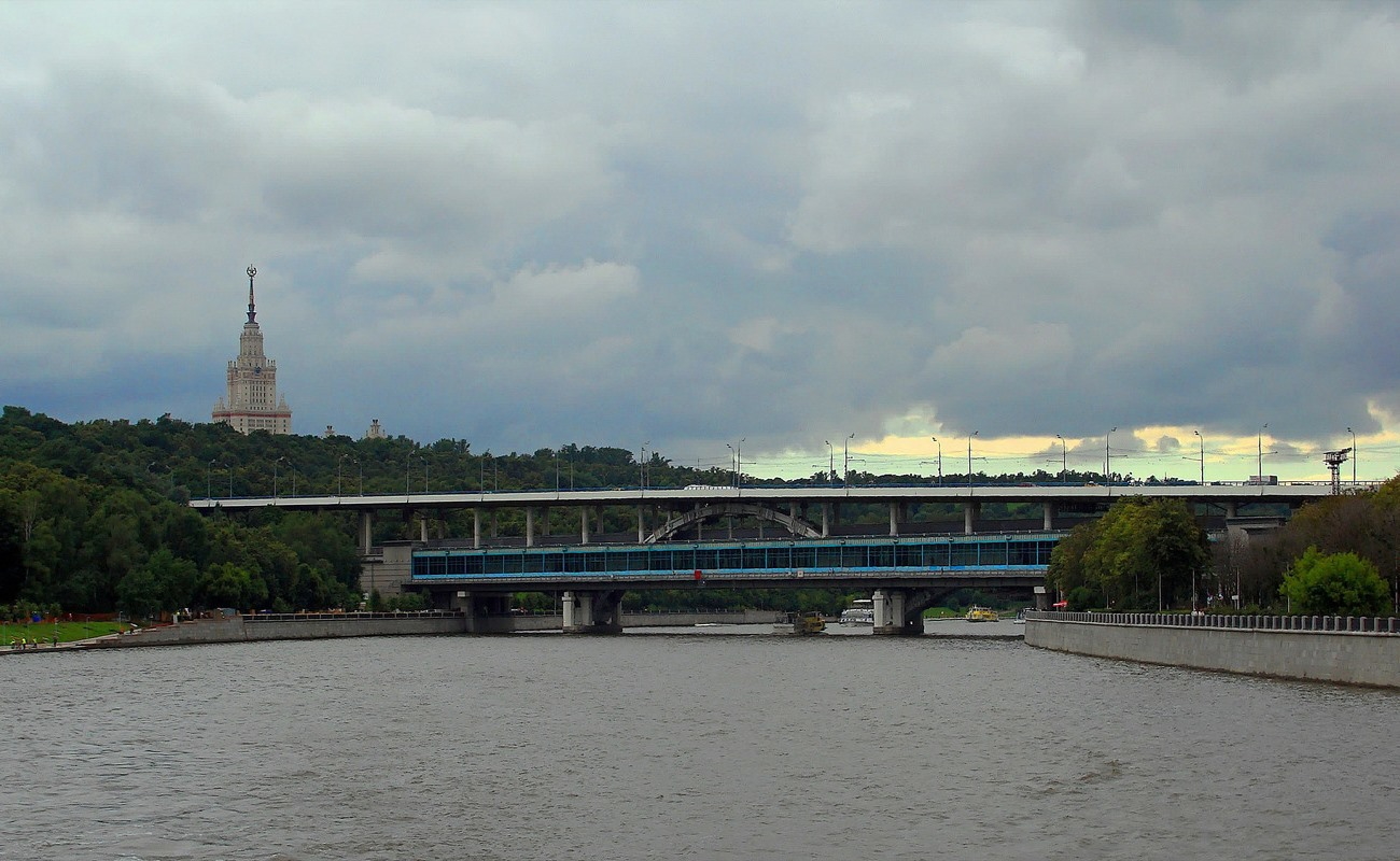 Москва, Комсомольский проспект, Мост Лужники