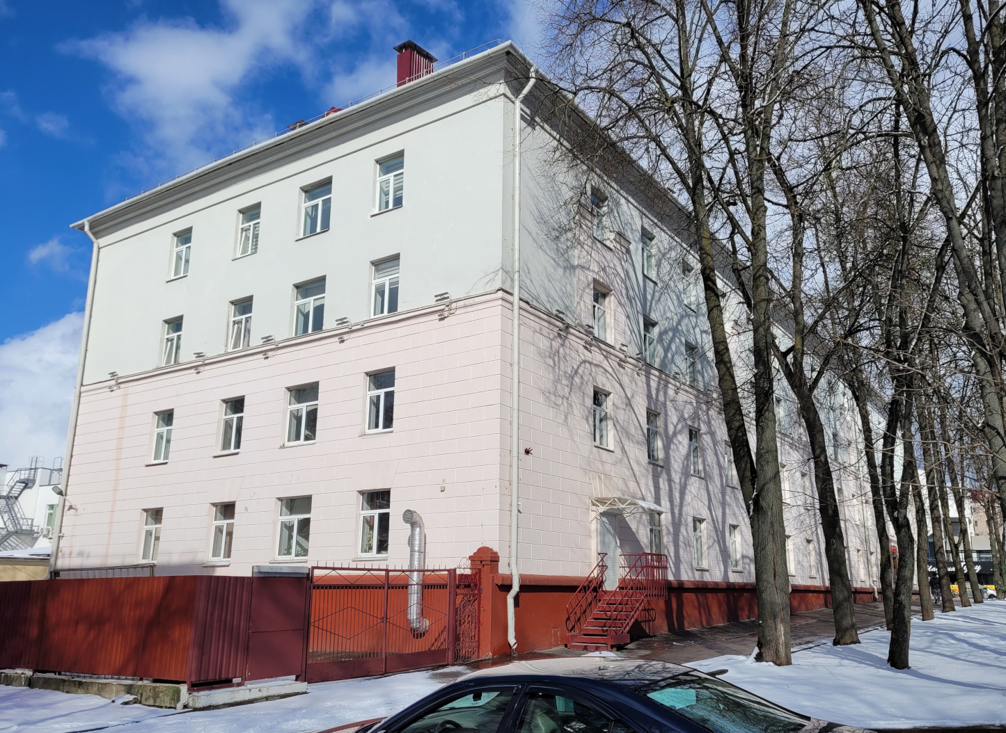 Минск, Улица Якуба Коласа, 35 / Улица Сурганова, 35