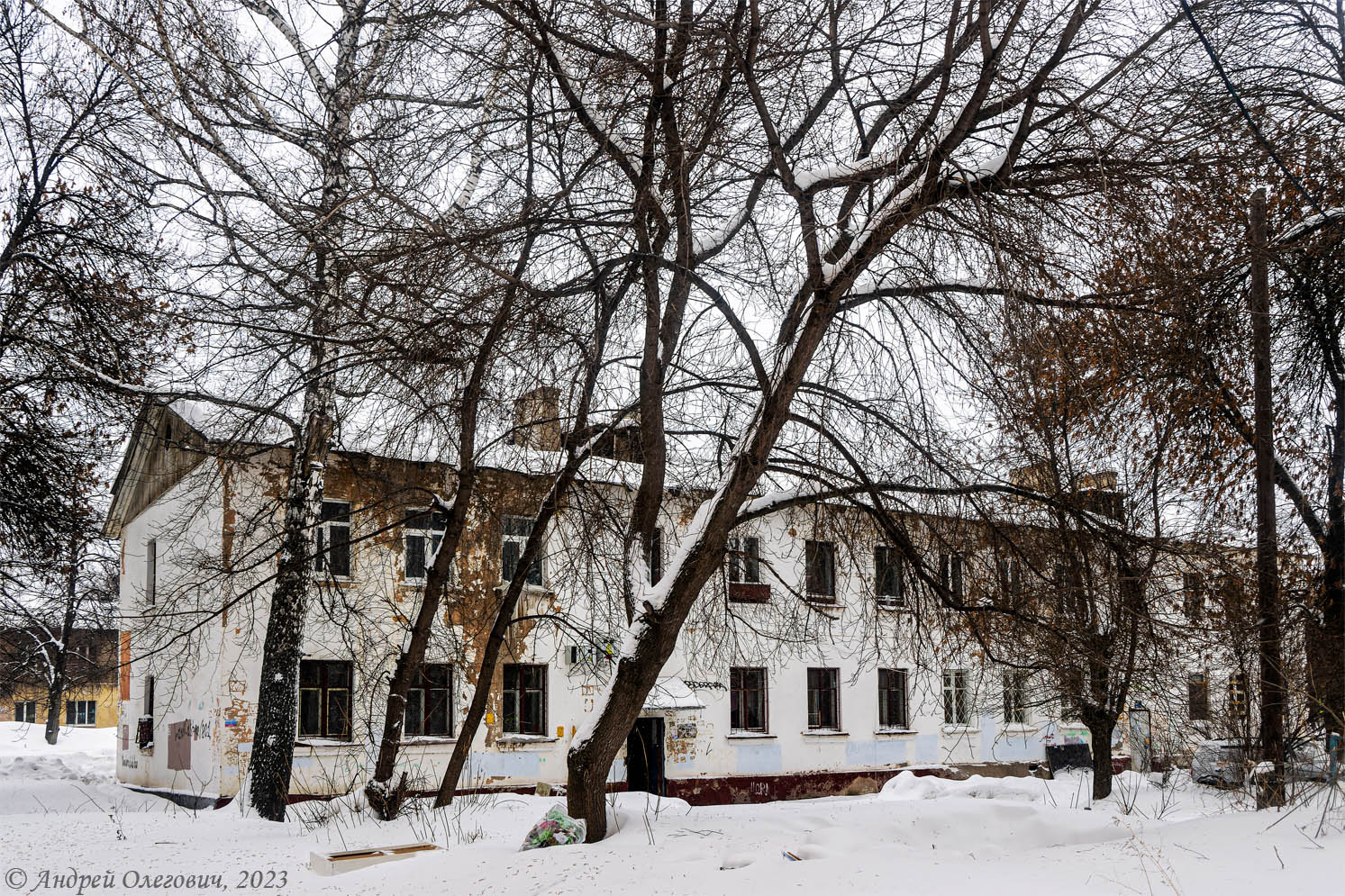 Уфа, Кольцевая улица, 152 / Улица Коммунаров, 19