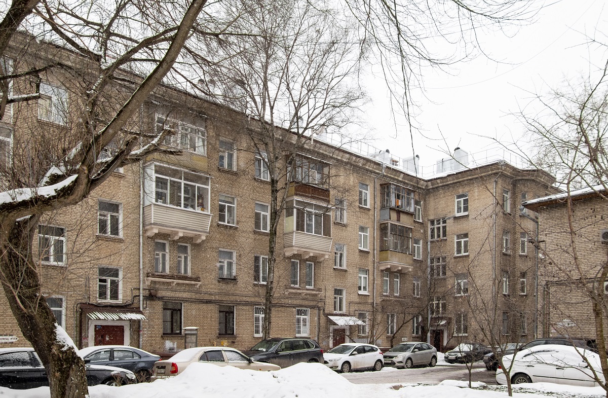 Химки, Ленинградская улица, 7