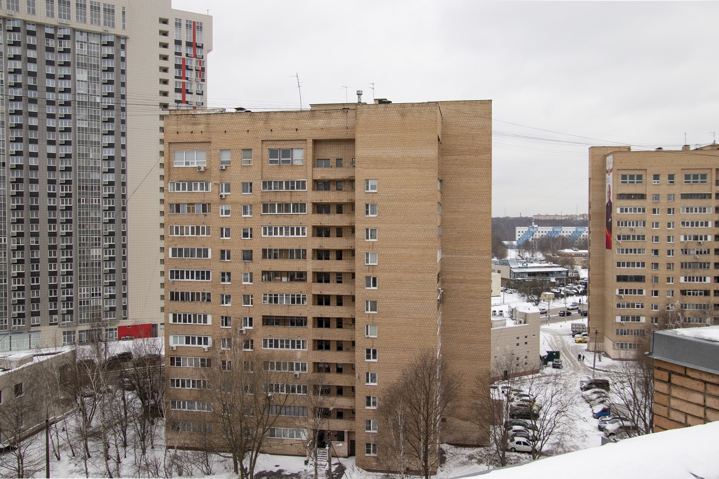 Химки, Молодёжная улица, 8