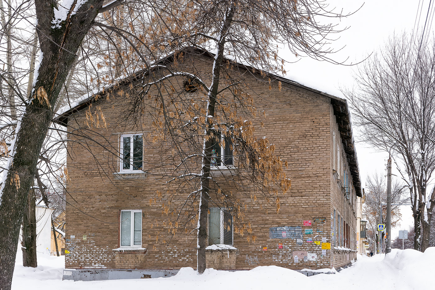 Уфа, Кольцевая улица, 142 / Кремлёвская улица, 38