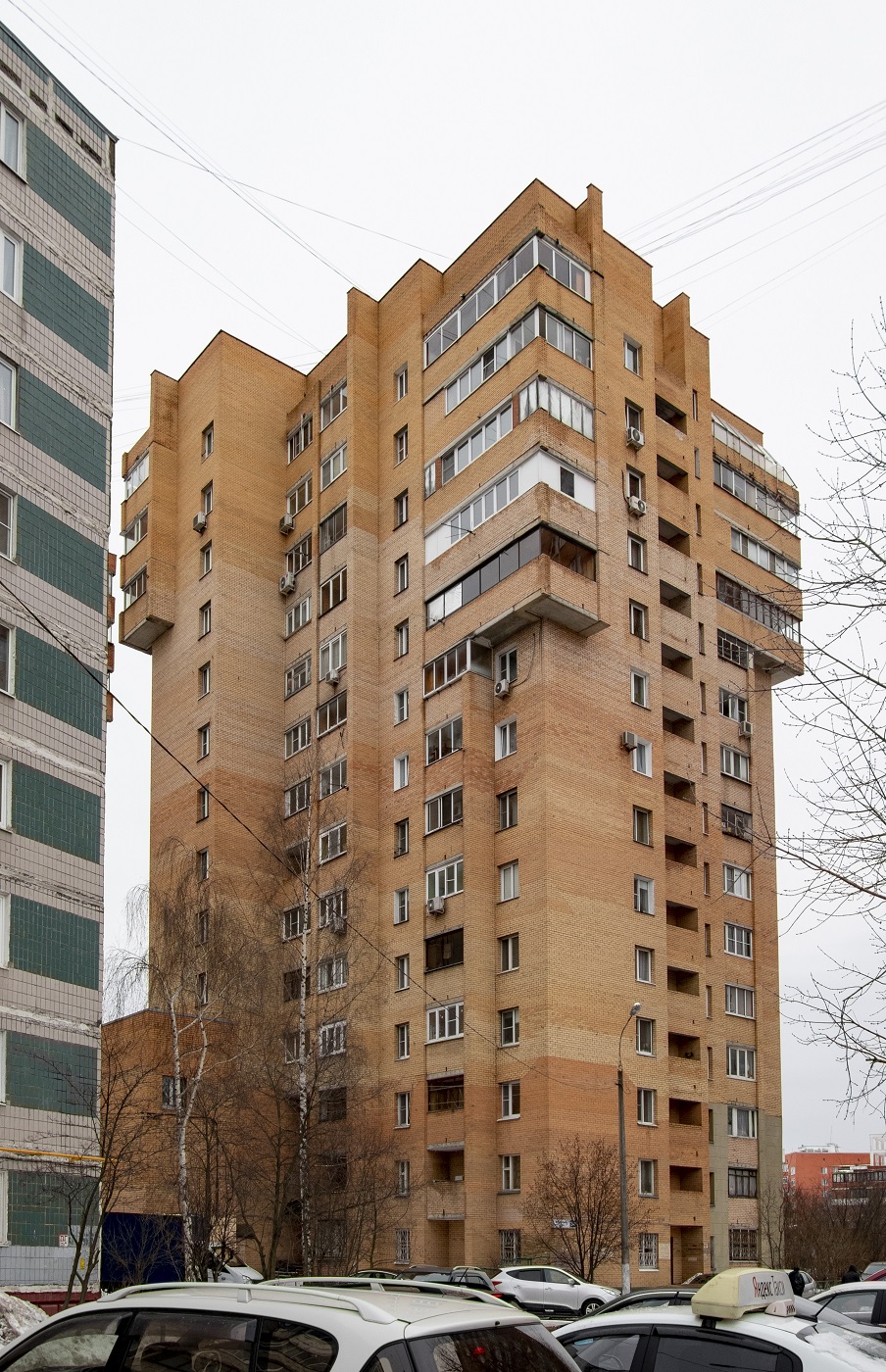 Khimki, Молодёжная улица, 34