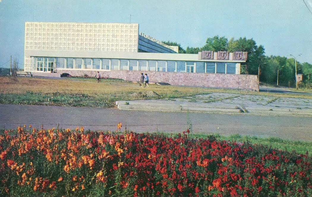 Красноярск, Проспект имени газеты «Красноярский рабочий», 180