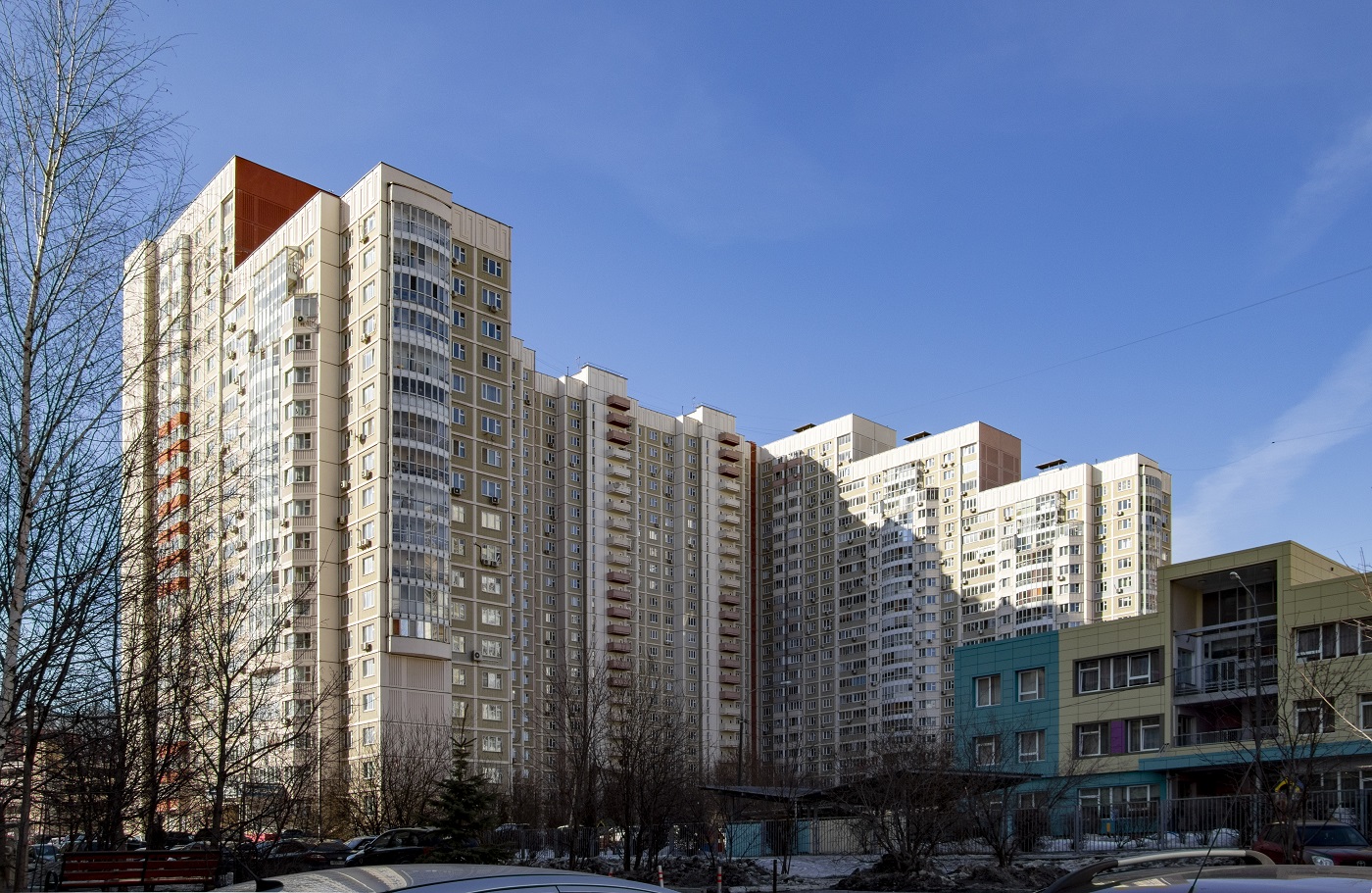 Химки, Молодёжная улица, 52