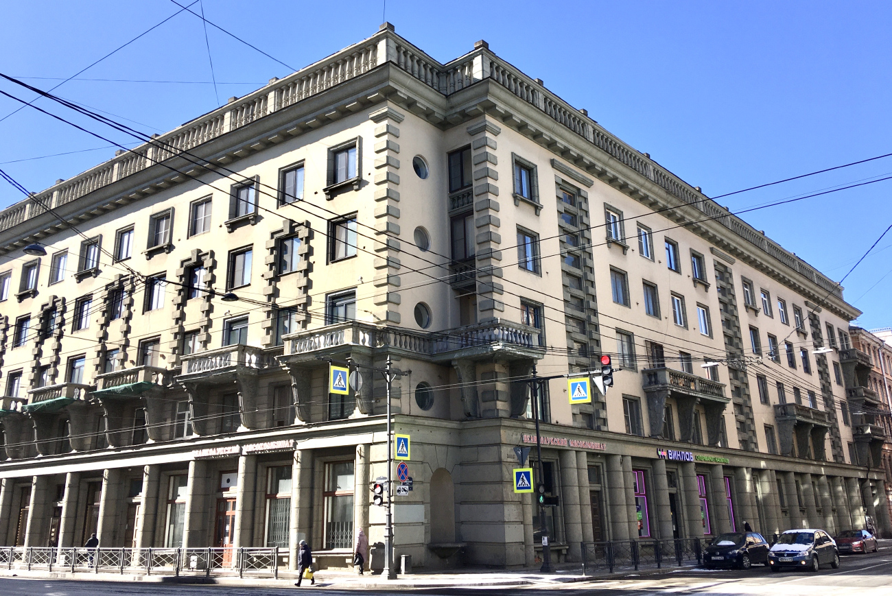 Санкт-Петербург, Суворовский проспект, 12 / 5-я Советская улица, 15-17